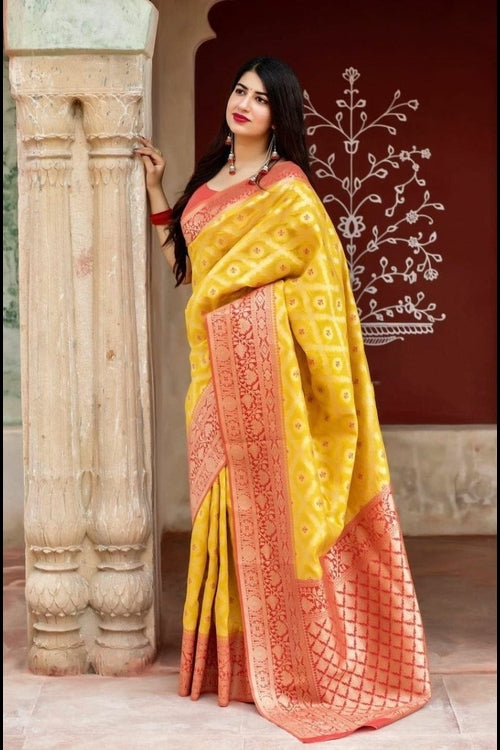 Vastra Yellow Pari