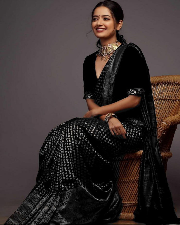 Vastra Rushita Black
