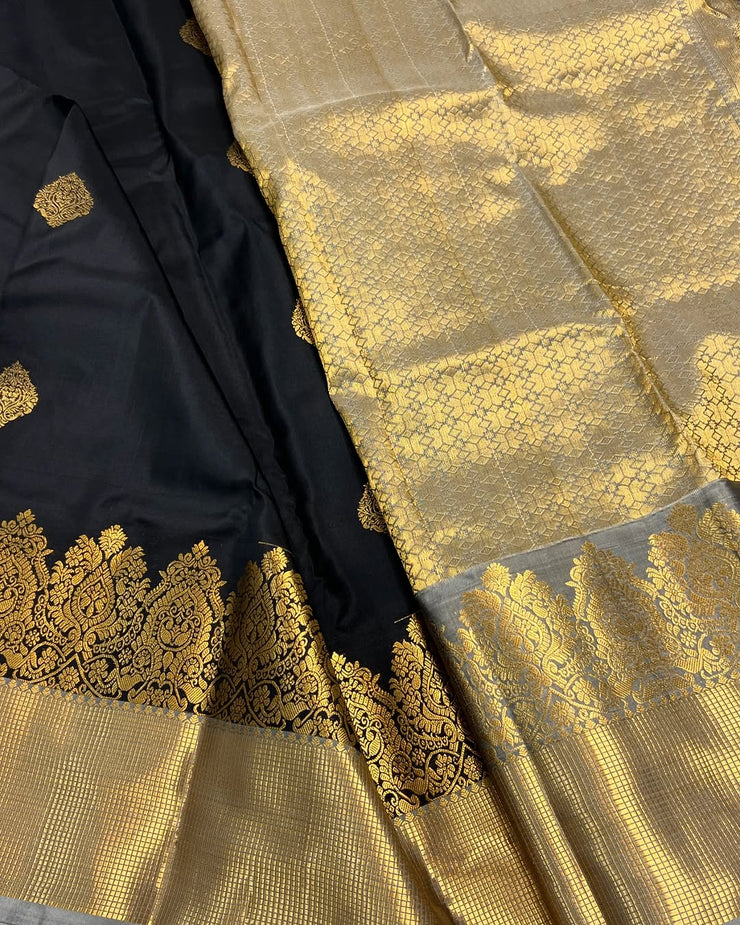 Vastra Creations Banarasi Soft Silk Saree with Unstitched Blouse